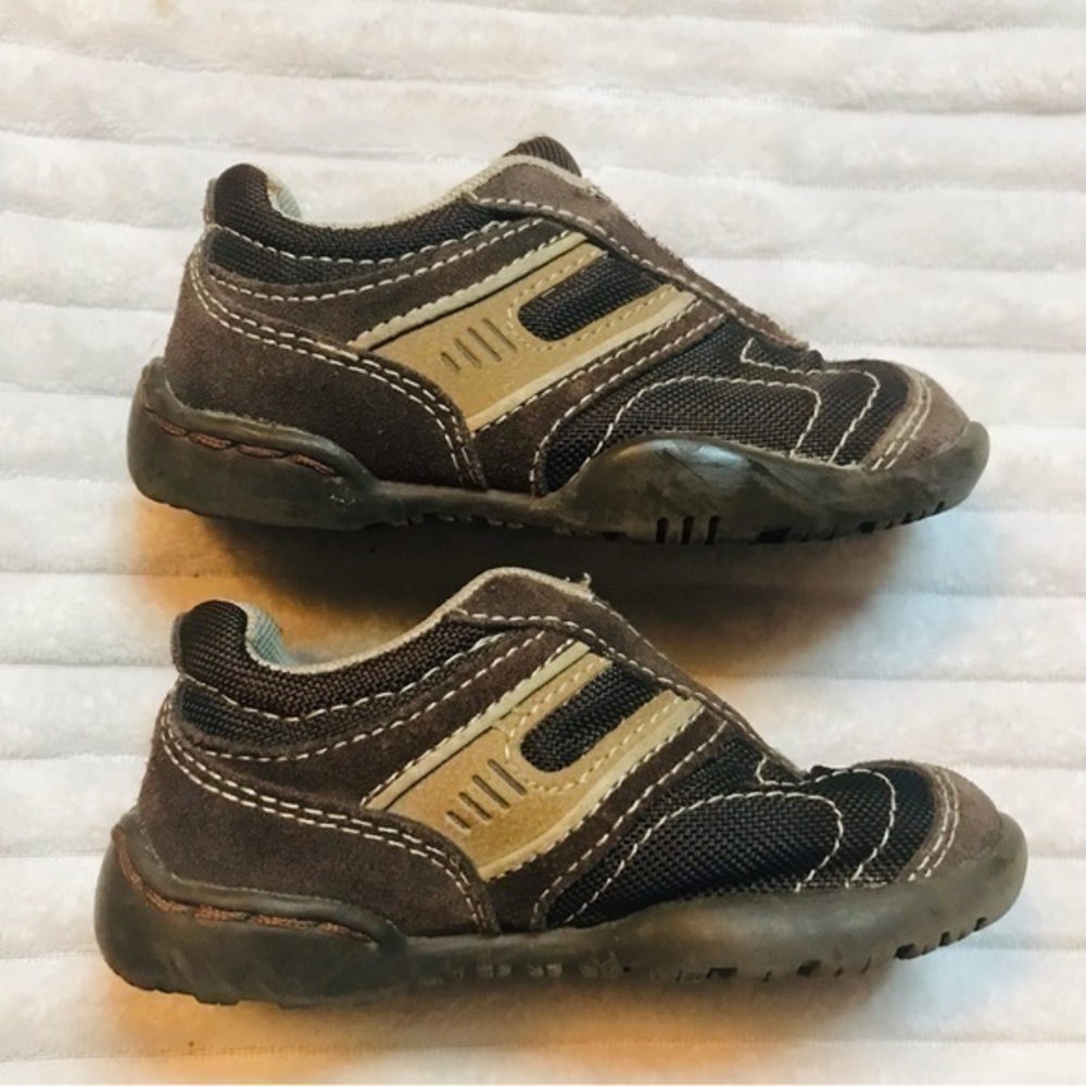 Cherokee Brown Beige Tan Slip on Sneakers Walking Shoes Toddler Boy Size 7